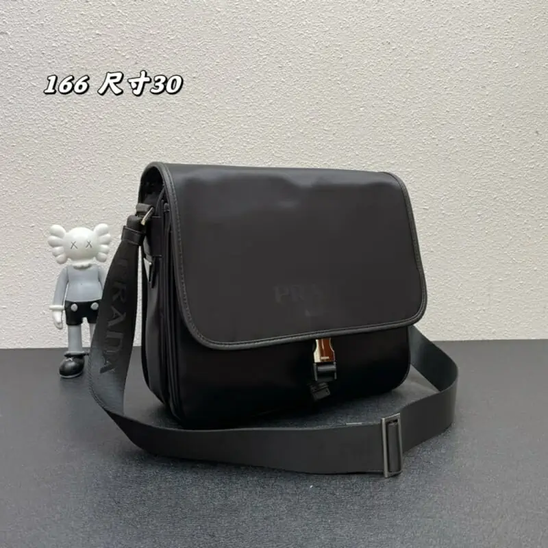 prada aaa homme mini sac a main s_123b37a1